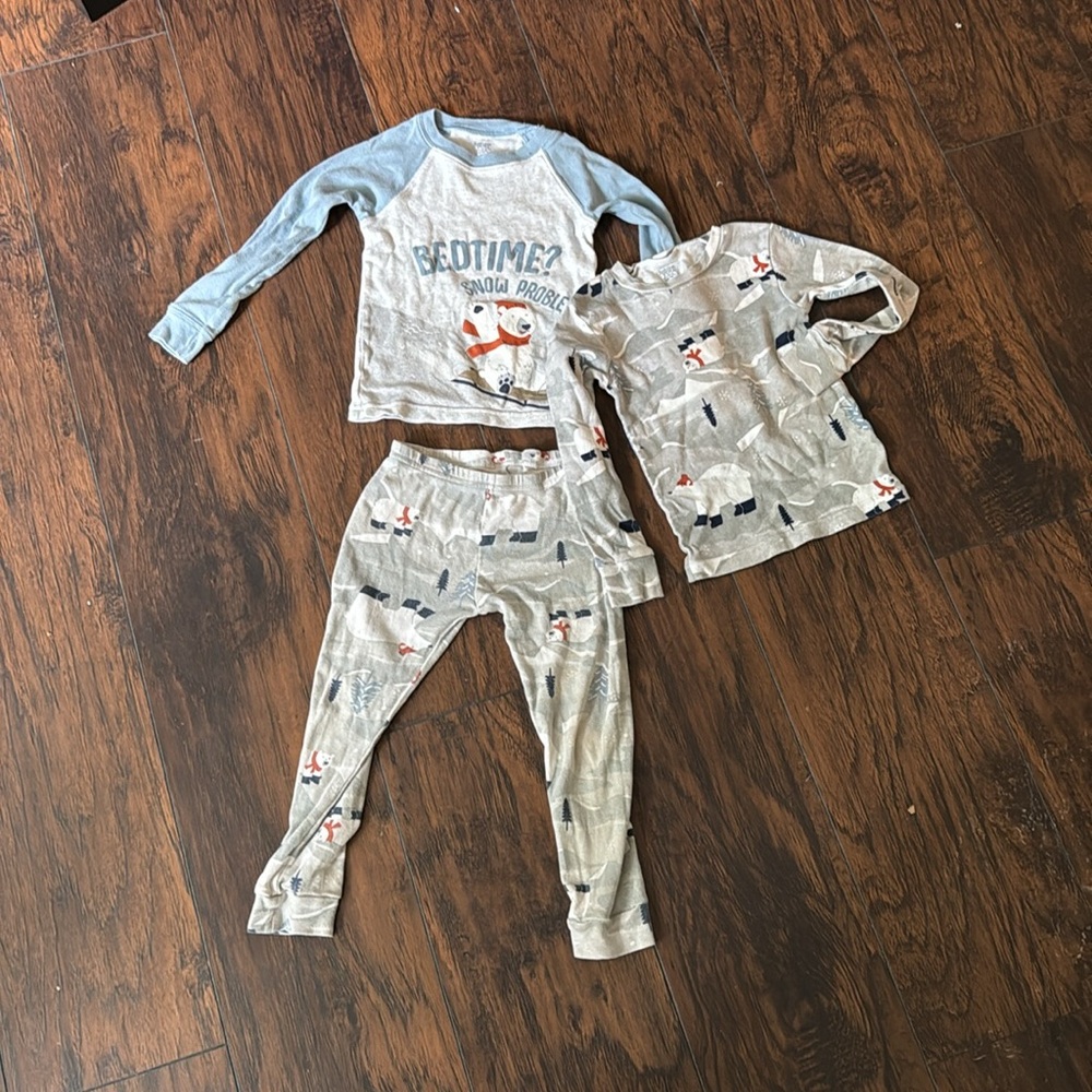 Polar bear pajama set